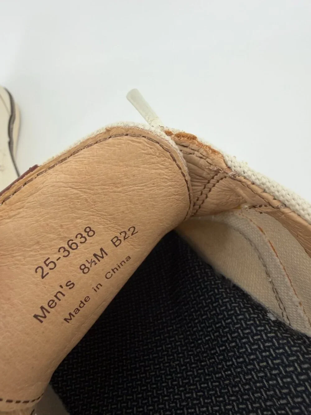 Johnston & Murphy McGuffey Men’s 8.5M Beige Canvas Moc Toe Shoes